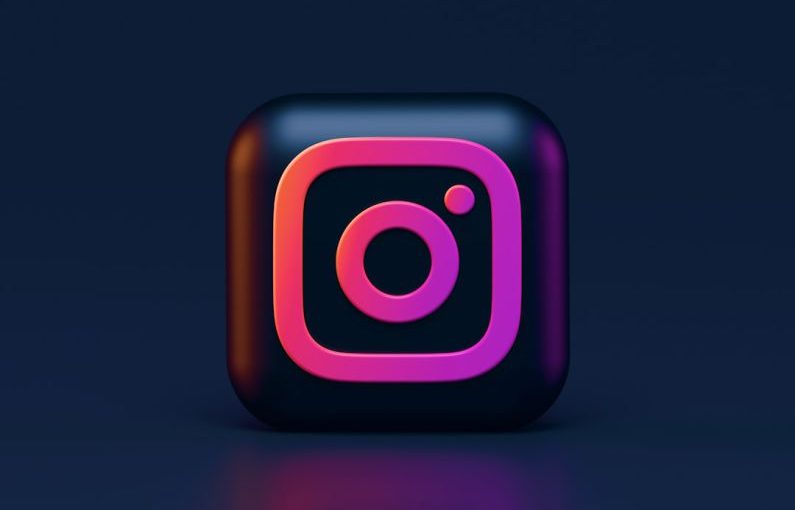 Instagram Stories - blue and red square logo